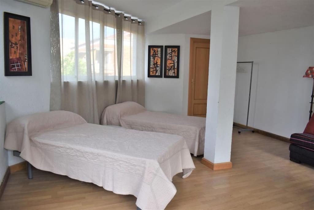 Casa Con Terrazas Apartment Zaragoza Luaran gambar